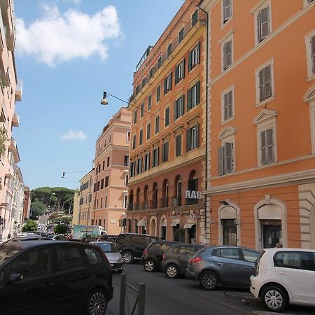 Colosseum Super Family Apartment Roma Exterior foto